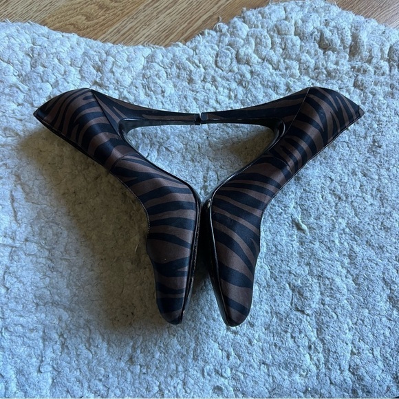 Jessica Simpson Brenda2 Satin Brown Black Zebra Almond Toe Heels Pumps Size 9 - Picture 5 of 11